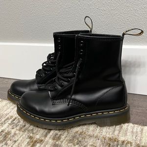 NWOT Doc Martens 1460 W 8 EYE boots | Size 7 | Matte Black